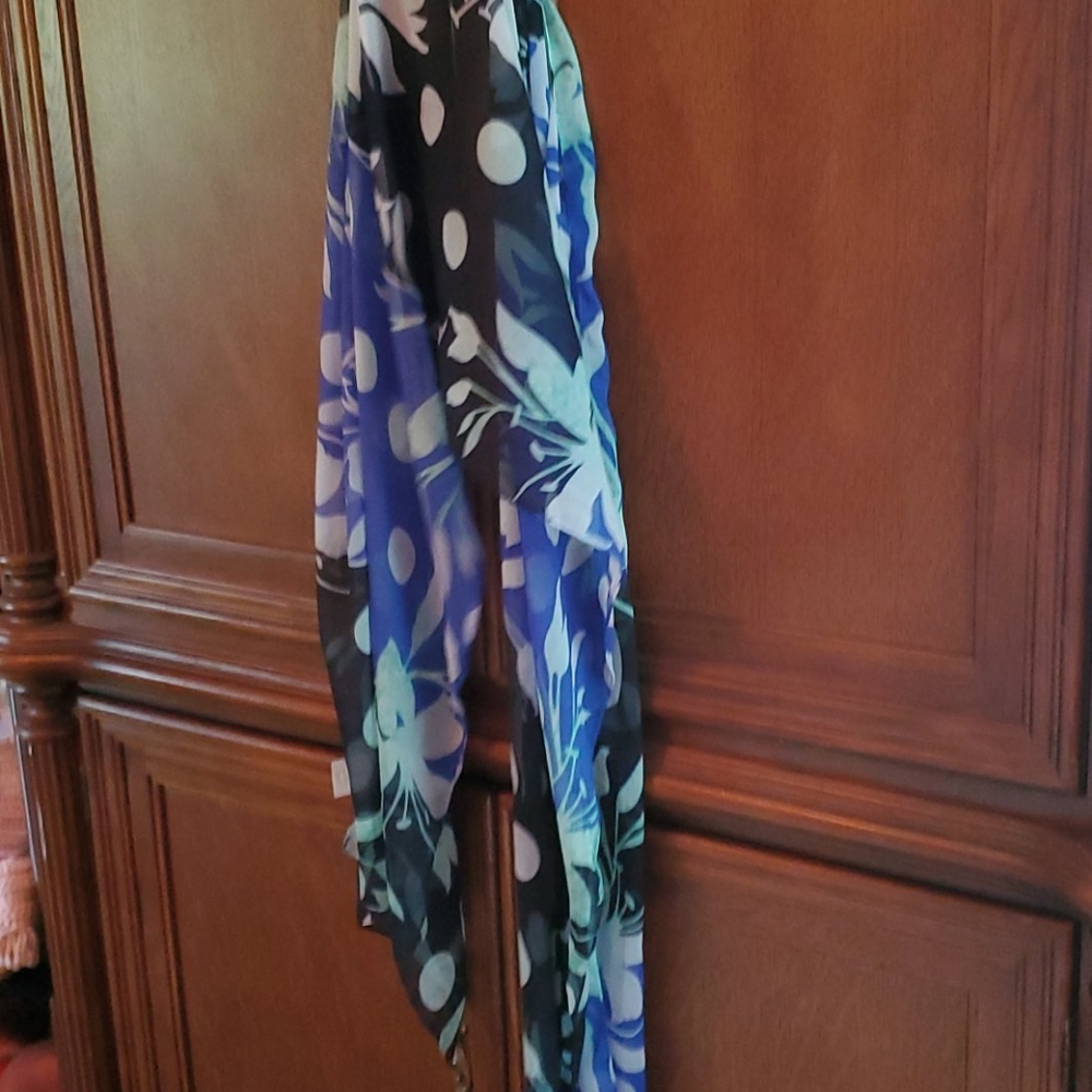 NWOT Scarf